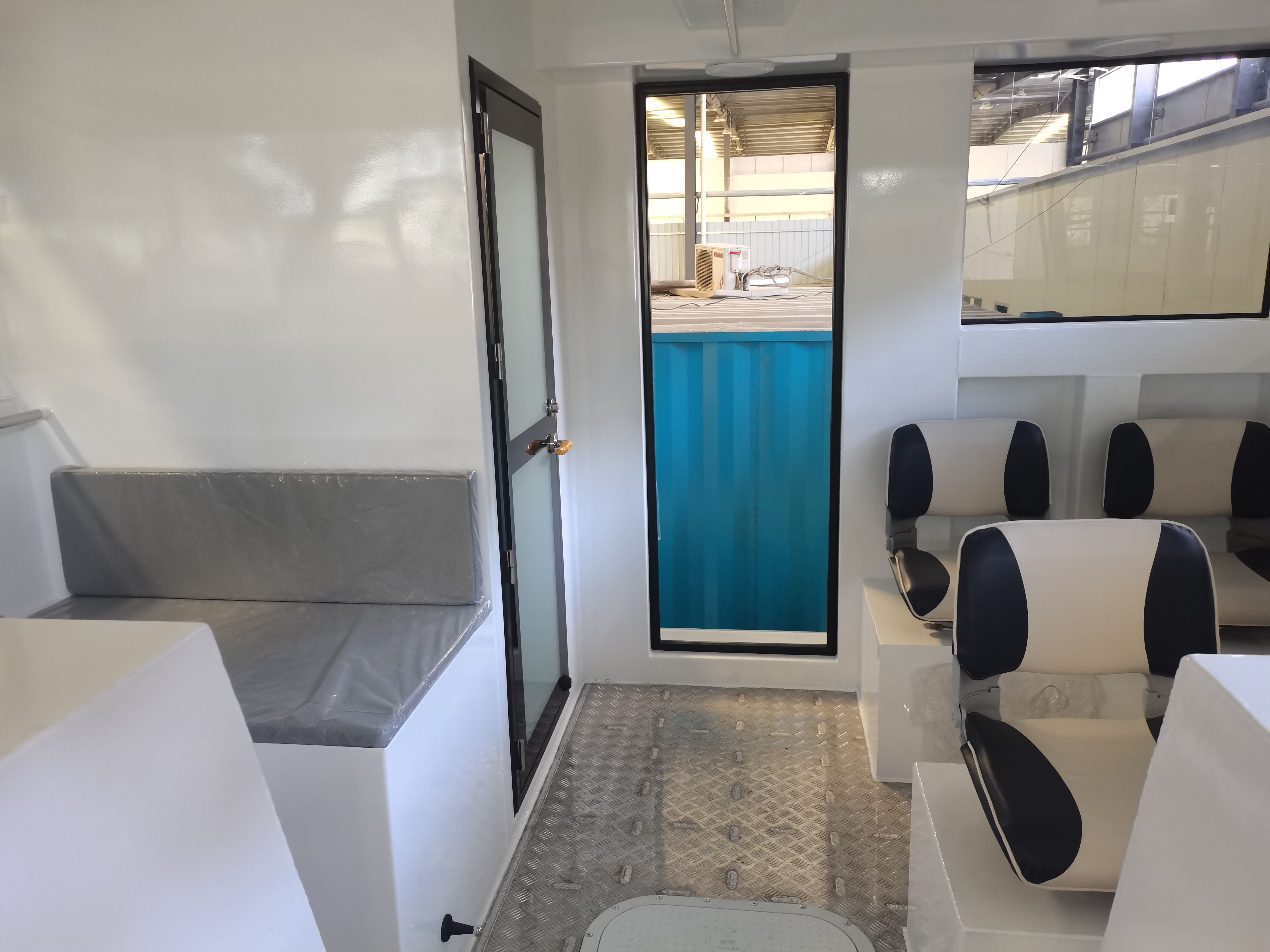 11m cabin (5)