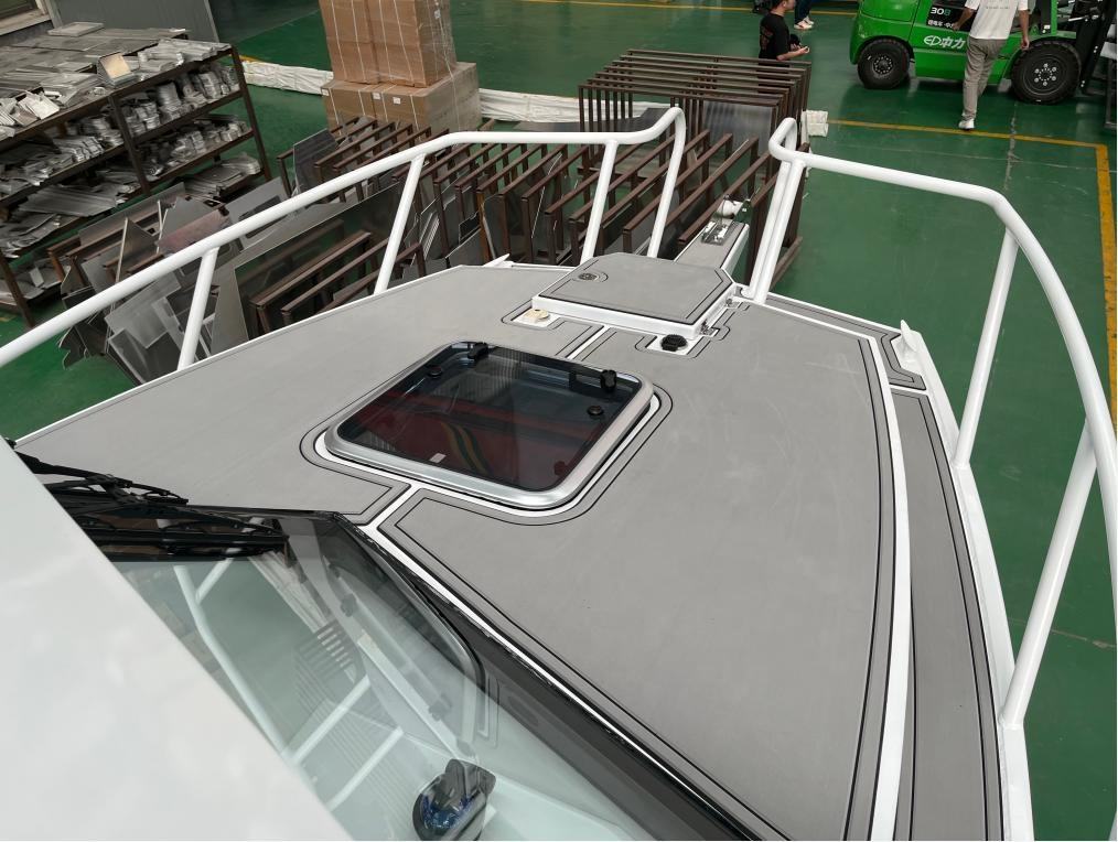 7.9m X 2.45m Catamaran Fishing Boat