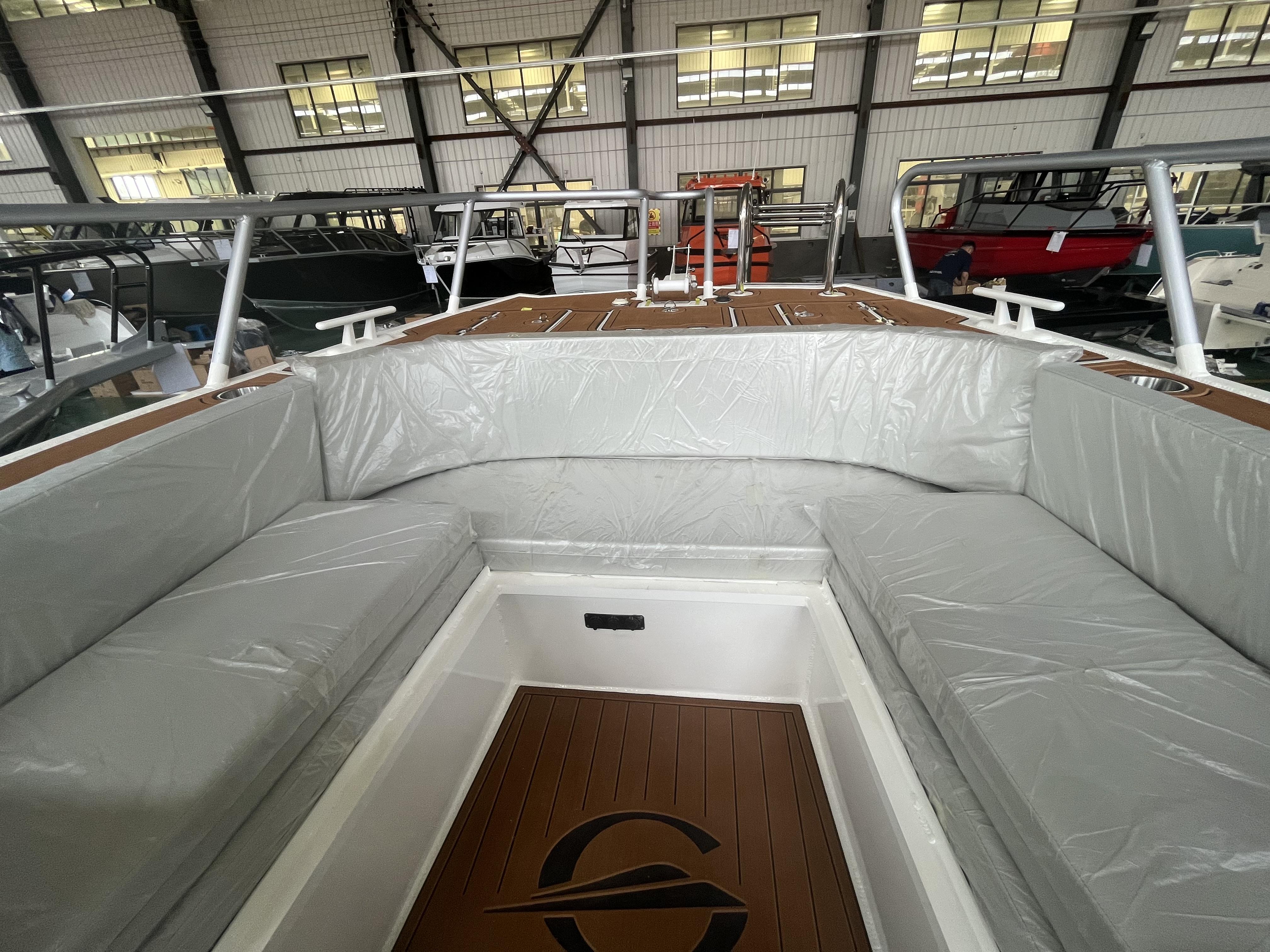 9.8m X 3.2m Catamaran Center Console Fishing Boat