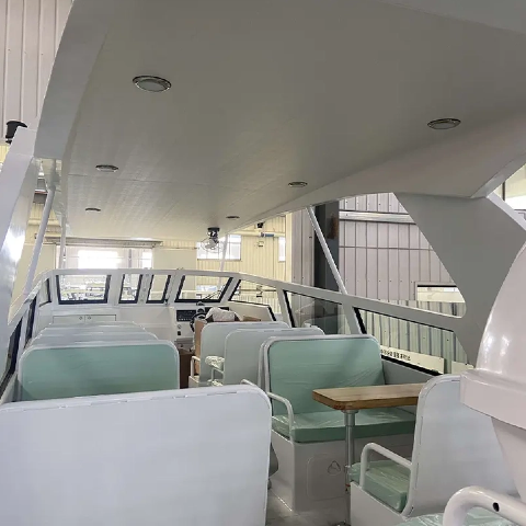 What Seating Capacity Can A 10 m Passenger Boat Really Offer?