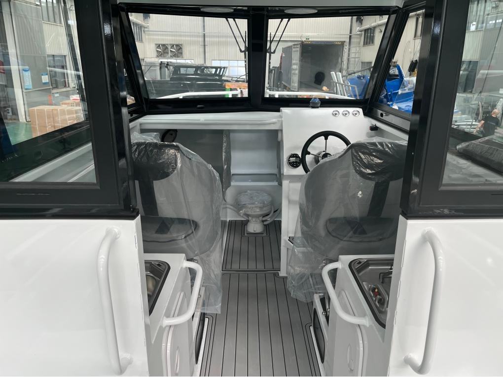 7.9m X 2.45m Catamaran Fishing Boat
