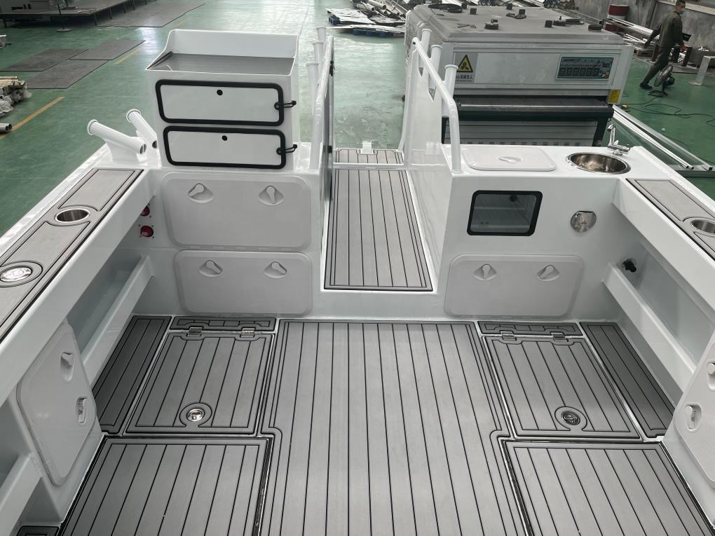 7.9m X 2.45m Catamaran Fishing Boat