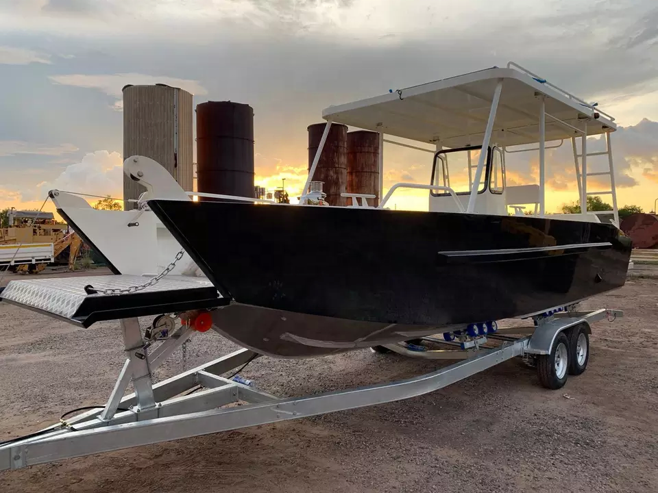 7.9m X 2.55m Aluminum Cargo Crsuing Work Boat Landing Craft for Sale